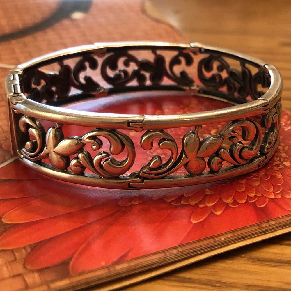 Silpada Filigree Sterling Silver Scroll Hinged Bracelet - Picture 8 of 16